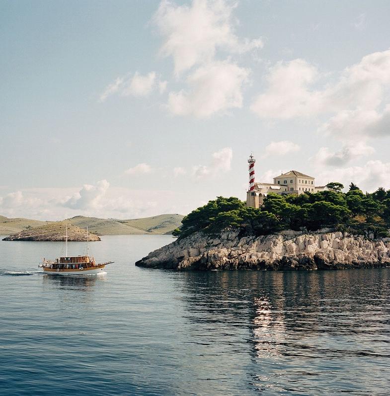 Island hopping in Croatia