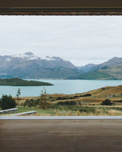One Country Auckland & Waiheke Island - Coromandel Peninsula - Queenstown & Wanaka - Rotorua & Taupo