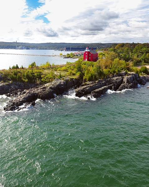 One Country USA – Detroit – Saugatuck – Glen Arbor – Mackinac Island – Marquette – Bayfield – Minneapolis