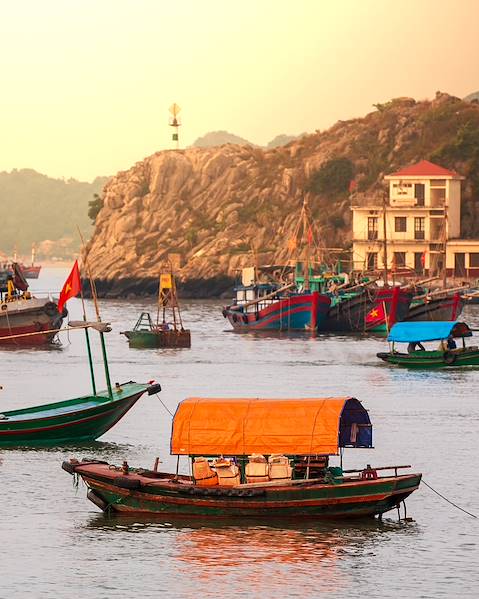 One Country Vietnam - Hanoi - Laos - Luang Prabang - Cambodia - Angkor